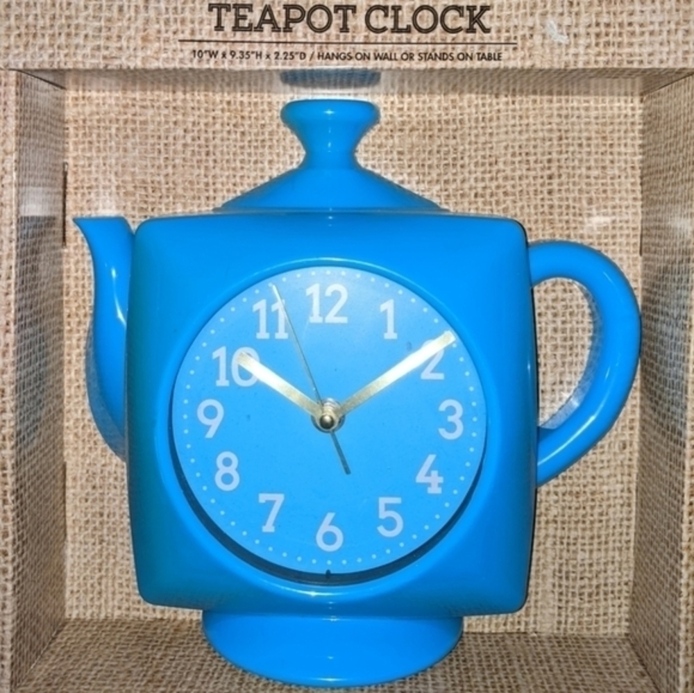 NEW Cute‎ Blue Teapot Clock glass front Hang or sit